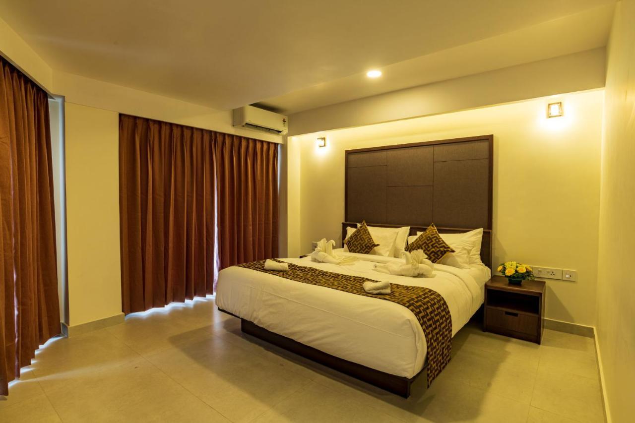 Arctic Hotel Kochi Exterior photo
